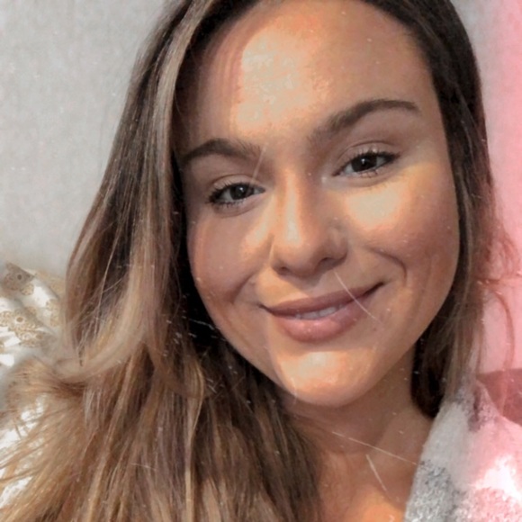 Meet your Posher, Clancey - Picture 1 of 3